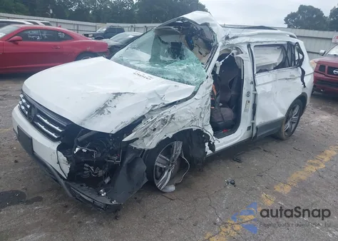 2021 Volkswagen Tiguan 2.0T Se/2.0T Se R-Line Black/2.0T Sel from USA, damaged, VIN 3VV2B7AXXMM021417